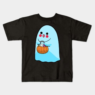 Spooktacular Treats :Trick or treating ghost Kids T-Shirt